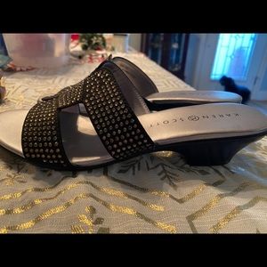 Karen Scott Woman’s Esmayy Open Toe Sandal